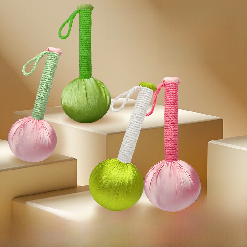 Herbal Wellness Massage - Moxa Hammer Wellness-Massagegerät mit gesticktem Logo,